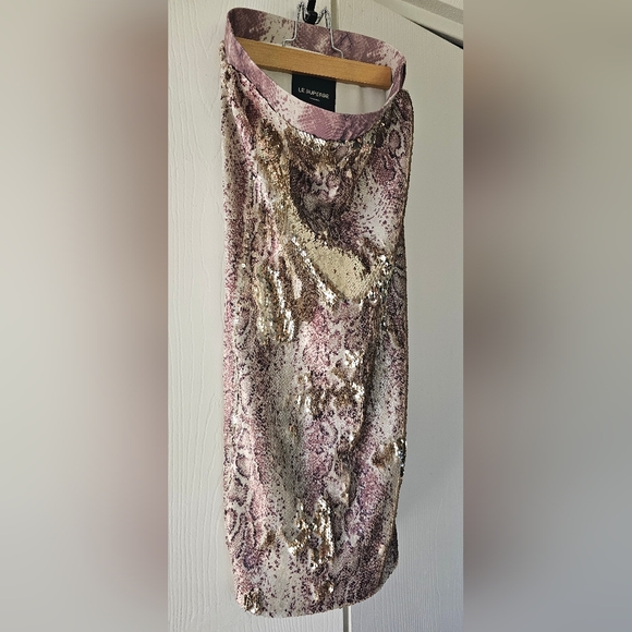 Revolve Le Superbe Liza Column Gold Sequined Snake Print Skirt Sz XS - Picture 3 of 9